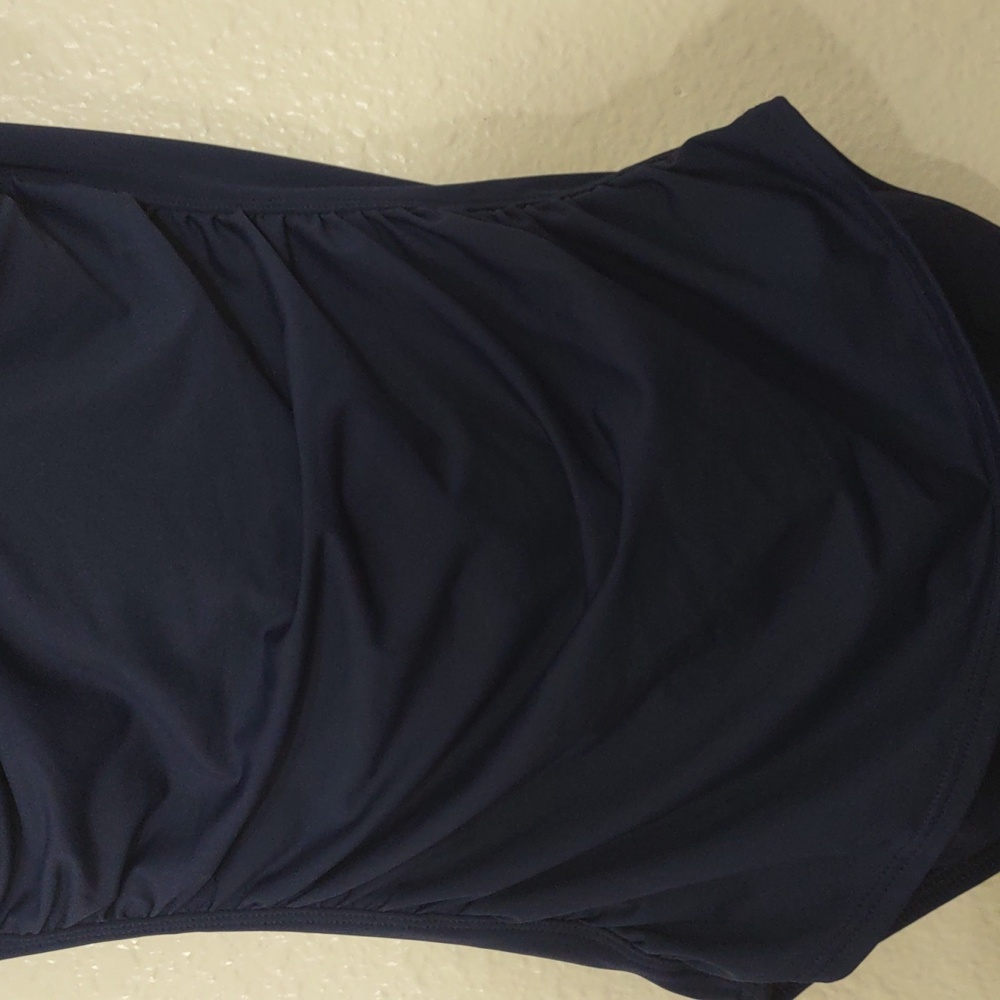 SLIGHTLY USED TOMMY BAHAMA HALTER ONE PIECE SWIMSUIT SIZE 10 SLIMMING RUCHED - Picture 3 of 15
